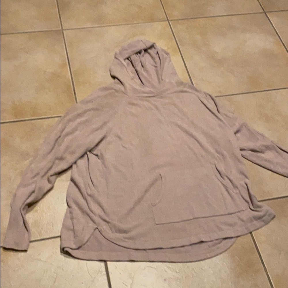 Gently worn Barefoot Dreams hoodie.
